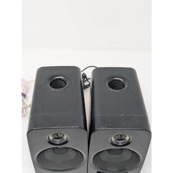 Creative Inspire T10 - Stereo Multimedia Wired Speakers + Cables - Picture 2 of 5